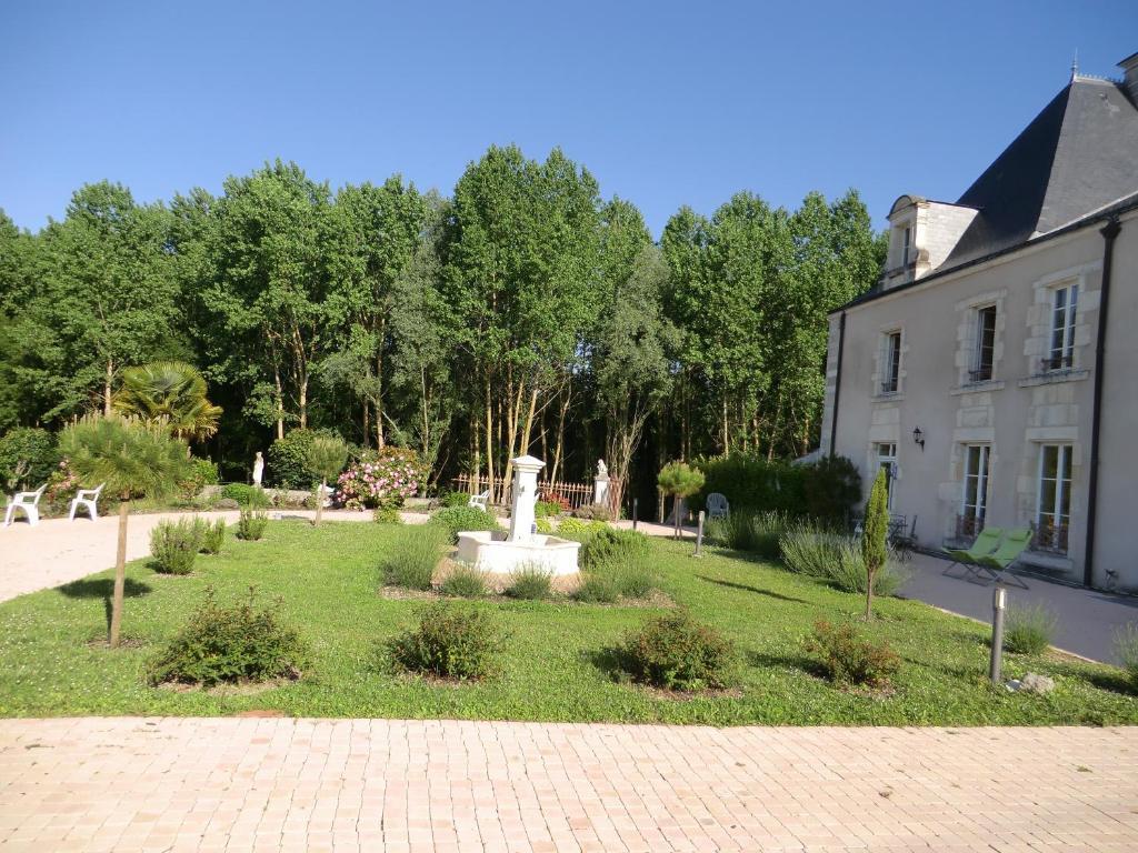 Chateau Sainte Marie Hotel Dompierre-sur-Charente Eksteriør billede